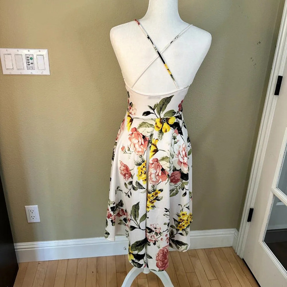LOVELY DAY Boutique Skater Style Floral Sundress Minidress - small - Picture 7 of 10